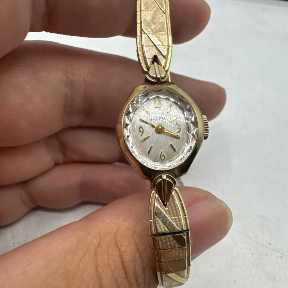 Benrus 1940-50s Vintage Unique 10K  Rolled Gold Bezel Womans Wrist Watch Working